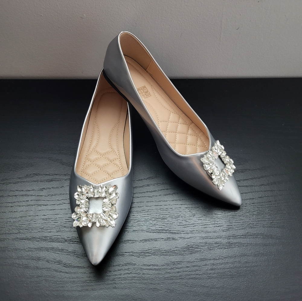 Elegant Silver Women's Size 13 Flats with Embellished Buckle